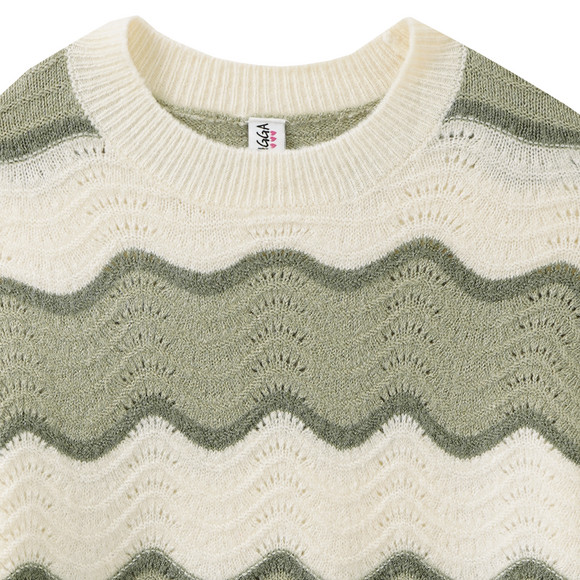 Gebreide meisjestrui met golfpatroon