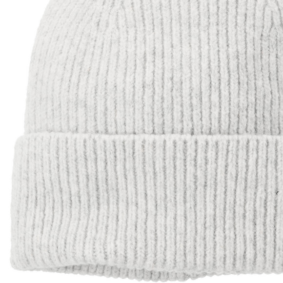 Dames gebreide muts met geribde structuur
