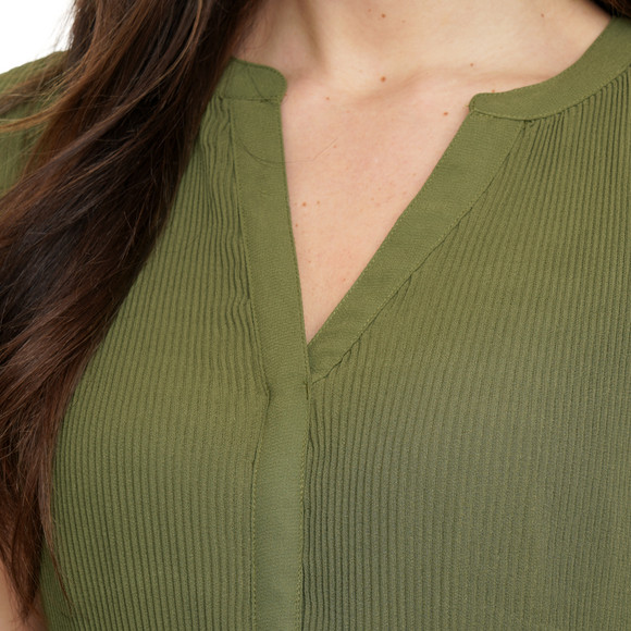 Damen Plissee-Kleid mit kleinem V-Ausschnitt