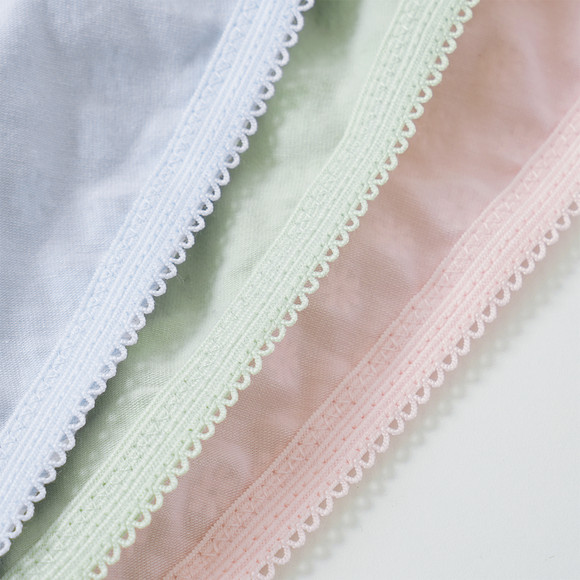 3 Damen Slips mit Blumen-Prints