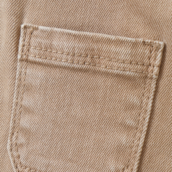 Baby Jeans mit ausgestellten Beinen