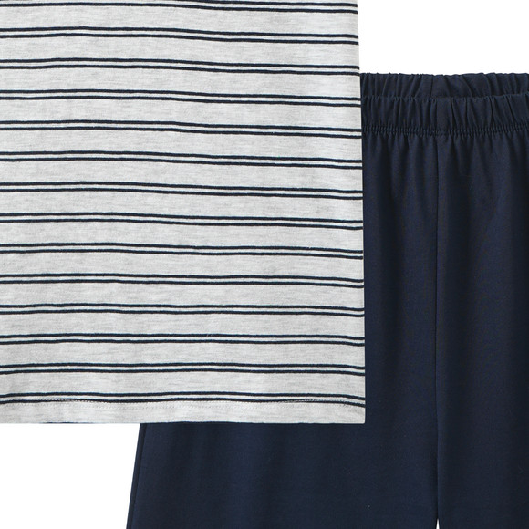 Jungen Shorty mit Feuerwehr-Motiv