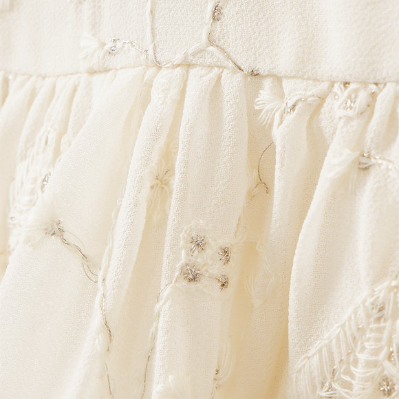 Mädchen Kleid mit Stickereien