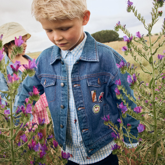 Jungen Jeansjacke mit Applikationen