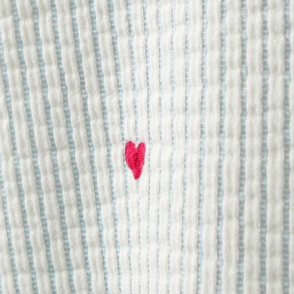 Mädchen Seersucker-Bluse mit Herz-Allover