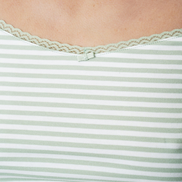 3 Damen Unterhemden mit Spitze