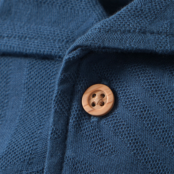 Jungen Shorty mit Strukturmuster