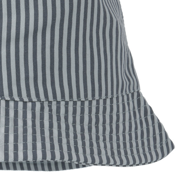 Jungen Hut mit Streifen