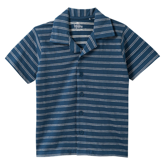 Jungen Shorty im Ringel-Look