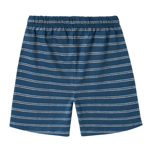 Jungen Shorty im Ringel-Look