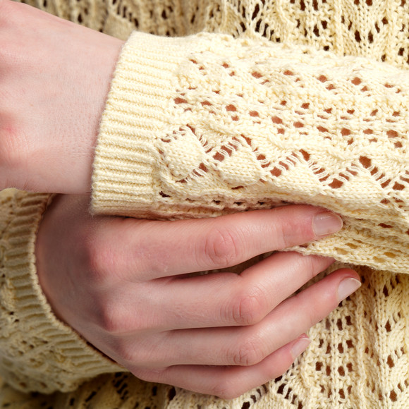 Damen Strickpullover mit Häkel-Muster