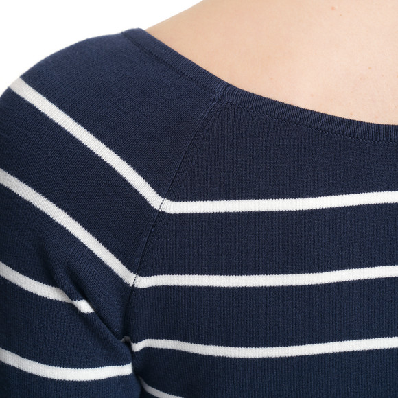 Gebreide damestrui met strepenpatroon