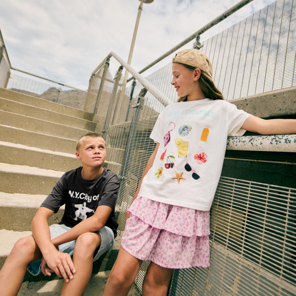 Mädchen Rock mit Blumen