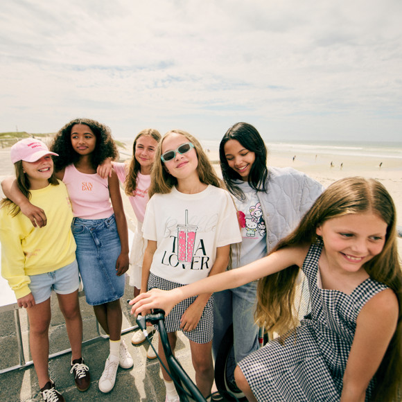 Mädchen Top mit Stickerei