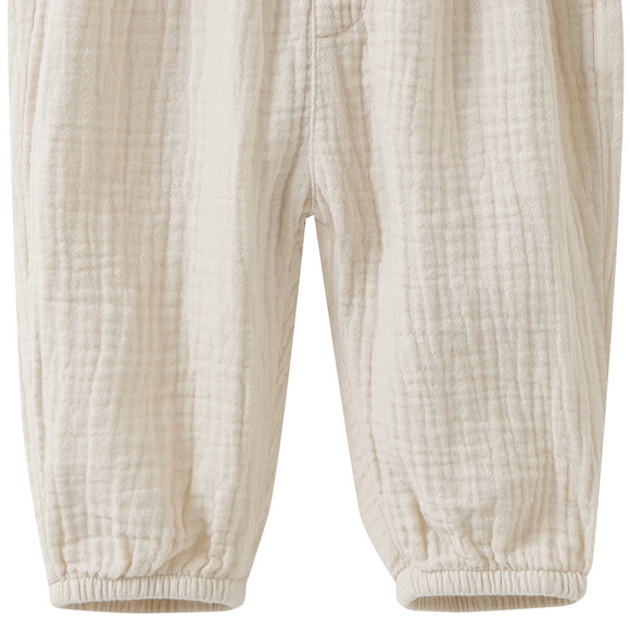 Newborn Musselinhose mit Zierknöpfen
