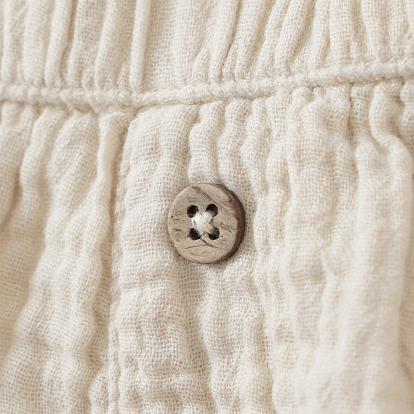 Newborn Musselinhose mit Zierknöpfen