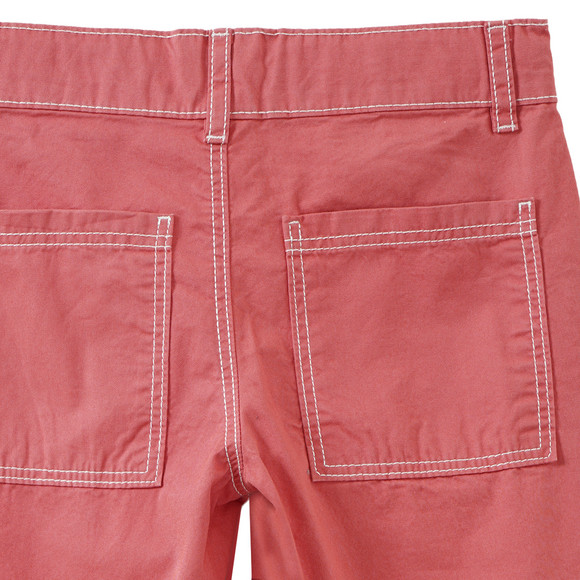 Jungen Shorts mit Kontrastnähten 