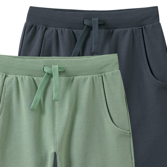 2 Jungen Joggingshorts im Set