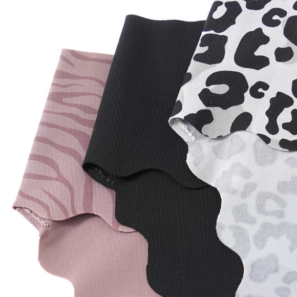 3 Damen Seamless-Slips mit Wellenkante