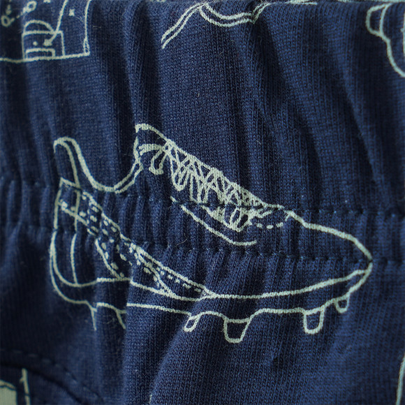 3 Jungen Boxer mit Fußball-Motiven