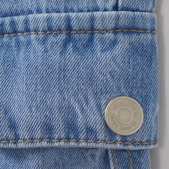 Mädchen Jeans aus leichtem Denim