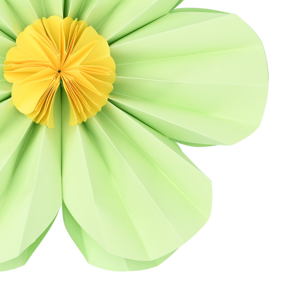 Decoratieve hanger met papieren bloem