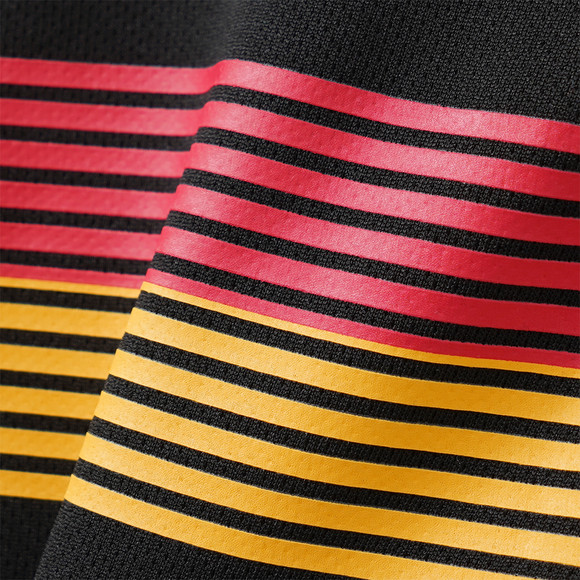 Jungen Sport-T-Shirt im Fußball-Design