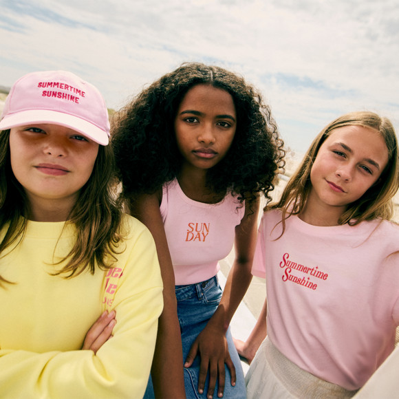 Mädchen Kappe mit Stickerei