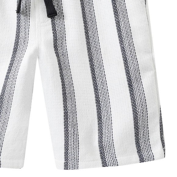 Jungen Shorts mit Streifenmuster