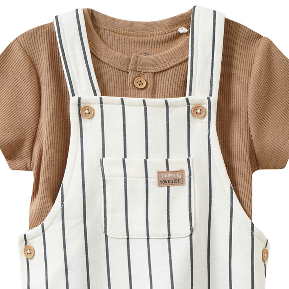 Newborn Set aus T-Shirt und Latzhose