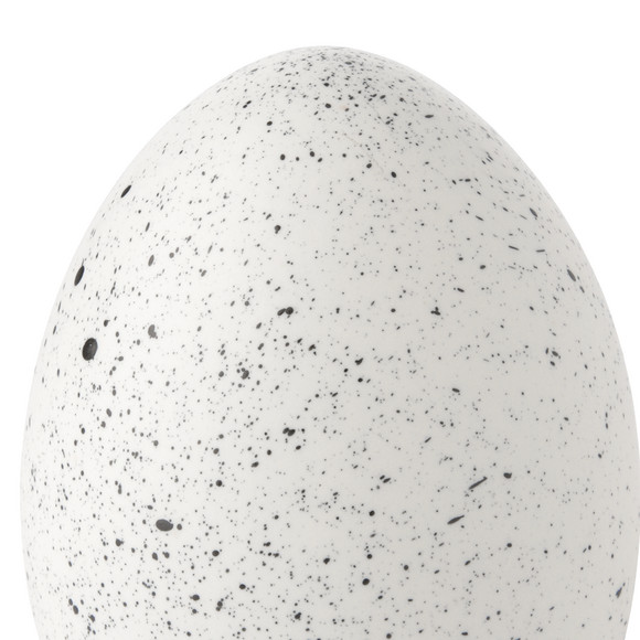 Klein decoratief ei met all-over stippen