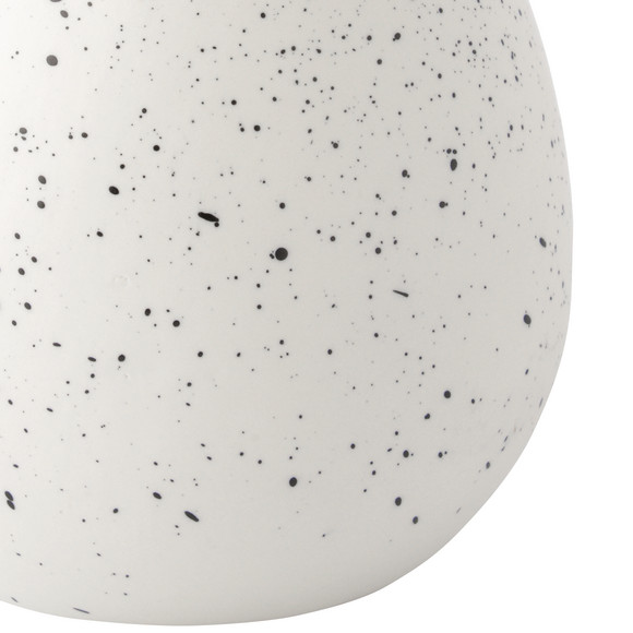 Groot decoratief ei met all-over stippen