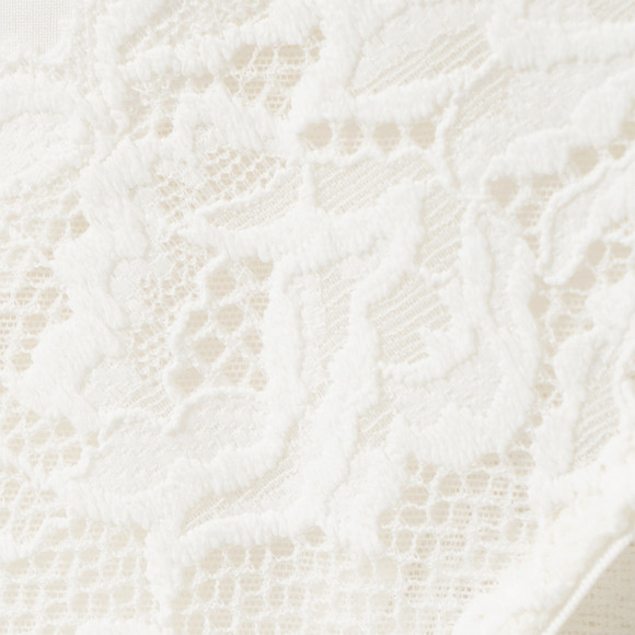 2 Damen Strings im Brazilian-Stil mit Spitze