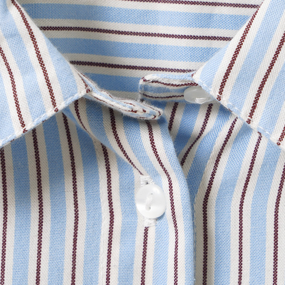 Mädchen Bluse mit Stickerei