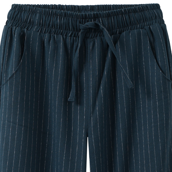 Mädchen Hose mit feinen Streifen