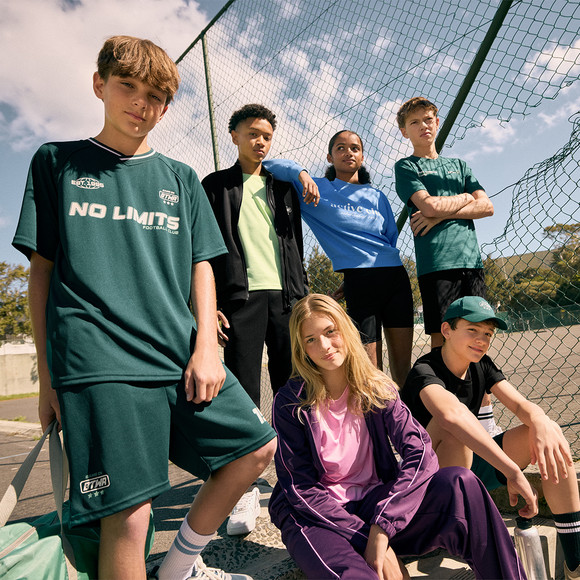 Jungen Sport-T-Shirt im Trikot-Style
