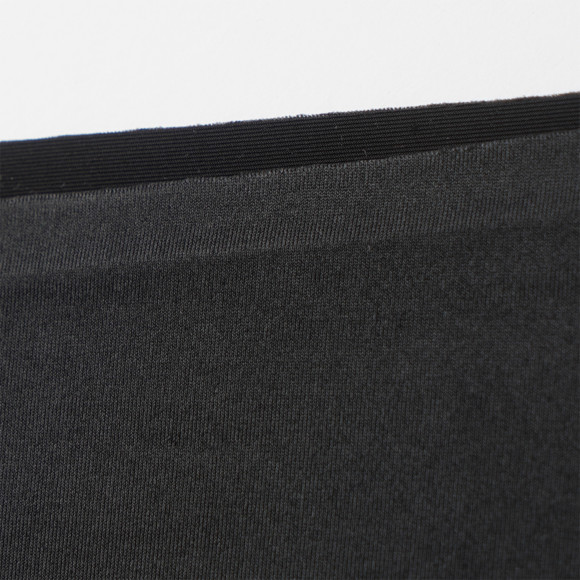Damen String im Basic-Look