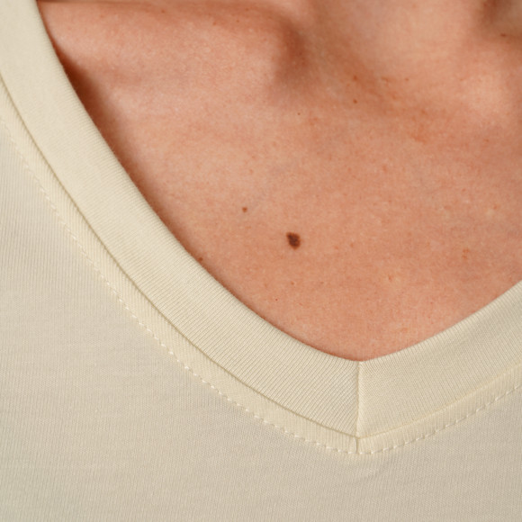 Damen T-Shirt mit V-Ausschnitt