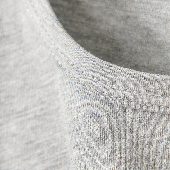 2 Jungen Unterhemden im Basic-Look