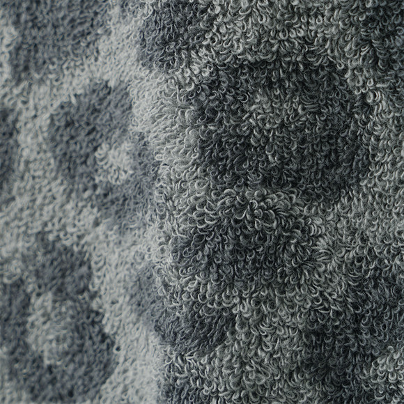 Handtuch mit Leo-Allover