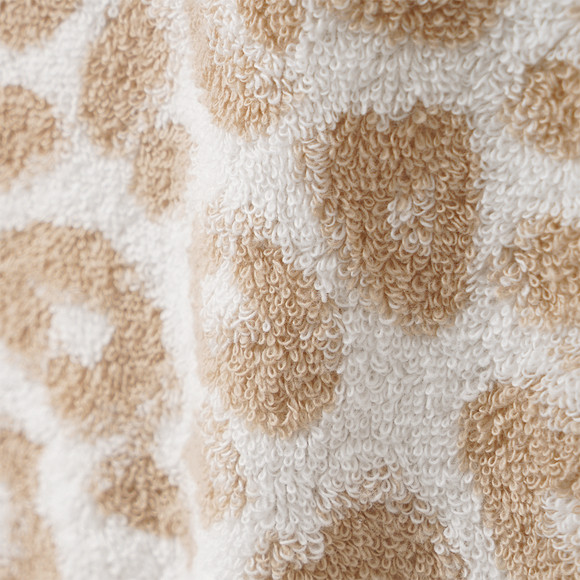 Duschtuch mit Leo-Allover