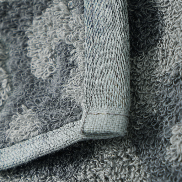 Duschtuch mit Leo-Allover