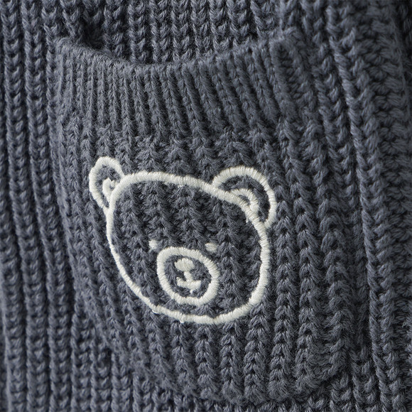 Newborn Strickjacke mit Bär-Stickerei