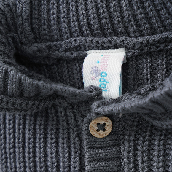 Newborn Strickjacke mit Bär-Stickerei