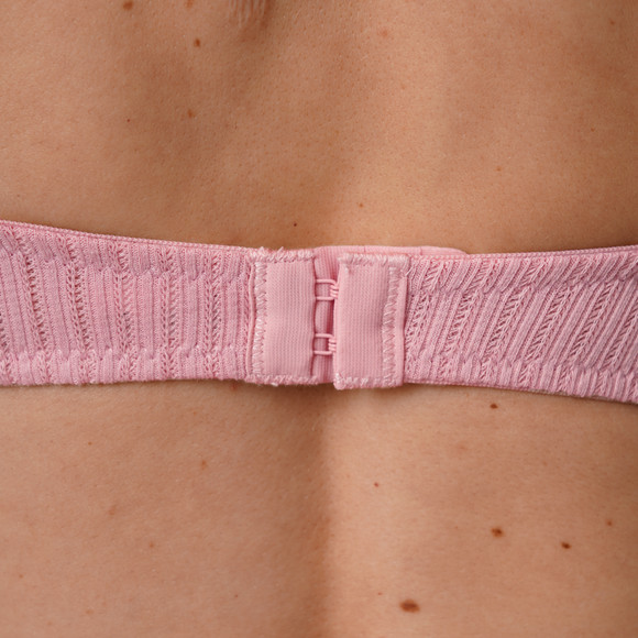 2 Damen Soft-BHs mit feiner Struktur