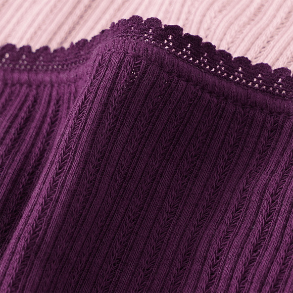 2 Damen Slips mit feiner Struktur