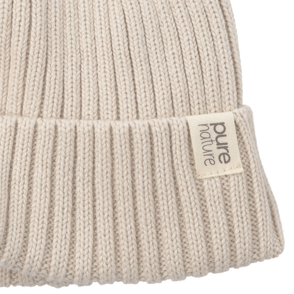 Gebreide babymuts met ribbelstructuur