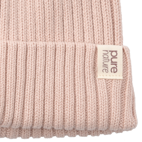 Gebreide babymuts met ribbelstructuur