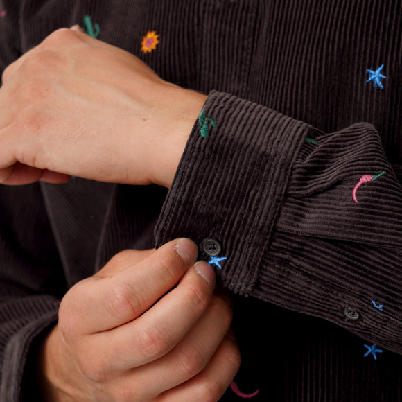 Herenoverhemd van corduroy met borduursels