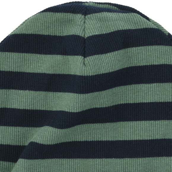 Jungen Mütze mit Stickerei